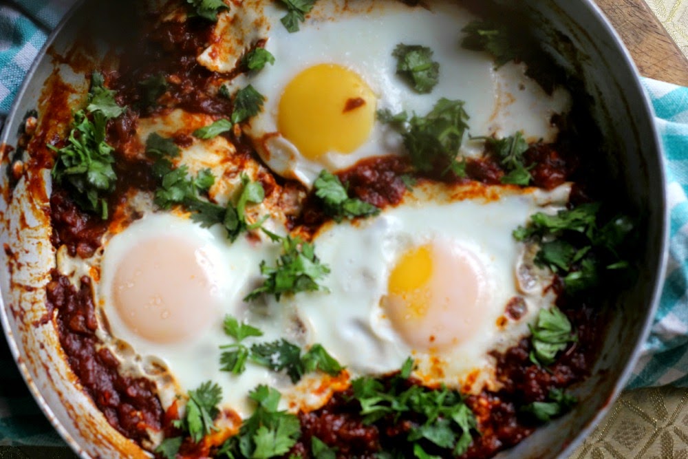 Shakshuka - Breakfast in a Skillet | Tickle Those Taste Buds