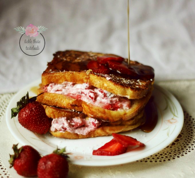 Strawberry-Cheesecake-French-Toast-tttb