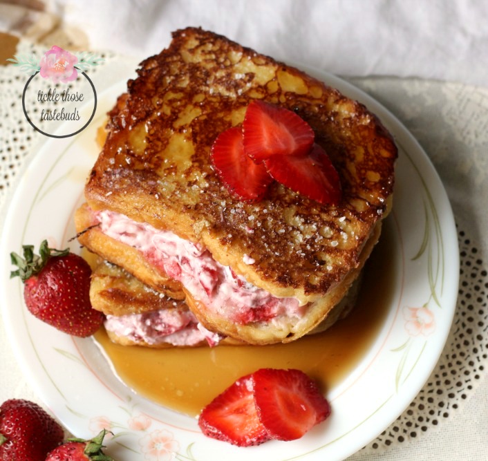 Strawberry-Cheesecake-French-Toast-2-tttb