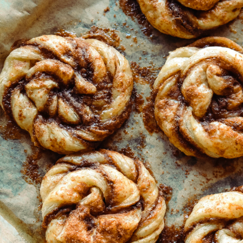 Swirly Cinnamon Roll Knots with Cream Cheese Glaze Tickle Those Taste